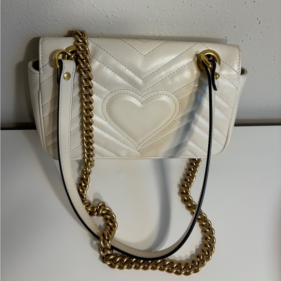 Gucci Marmont Matelassé Leather Shoulder Bag - Picture 2 of 5